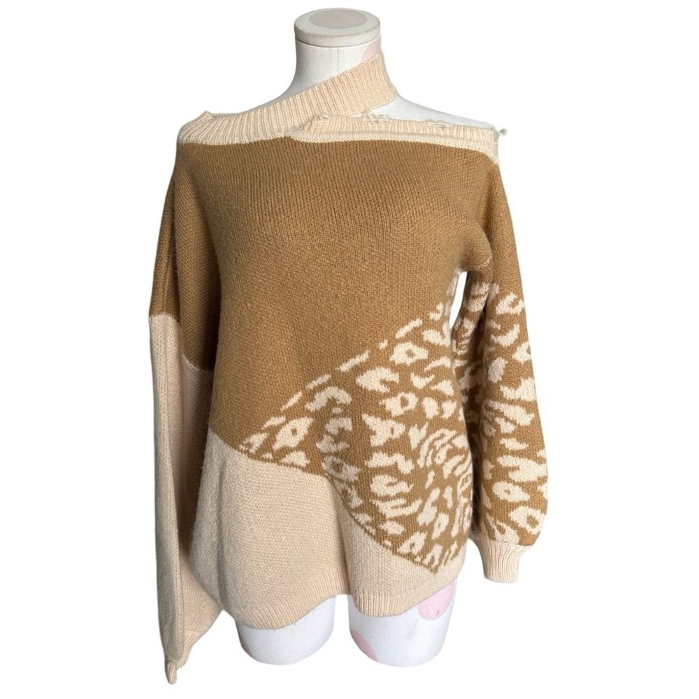 Entro Distressed Cold Shoulder Neutral leopard print oversized sweater - small
